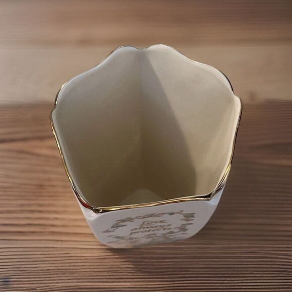 Lenox 6.75" Porcelain 5 Sided Vase Love Always Protects Love Never Fails - Picture 6 of 7